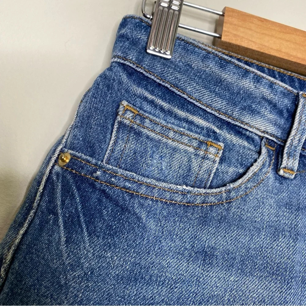 ✨NWT Frame Renton Wash Distressed Le Grand Garcon Denim Jean Shorts Size 24 - Picture 3 of 9